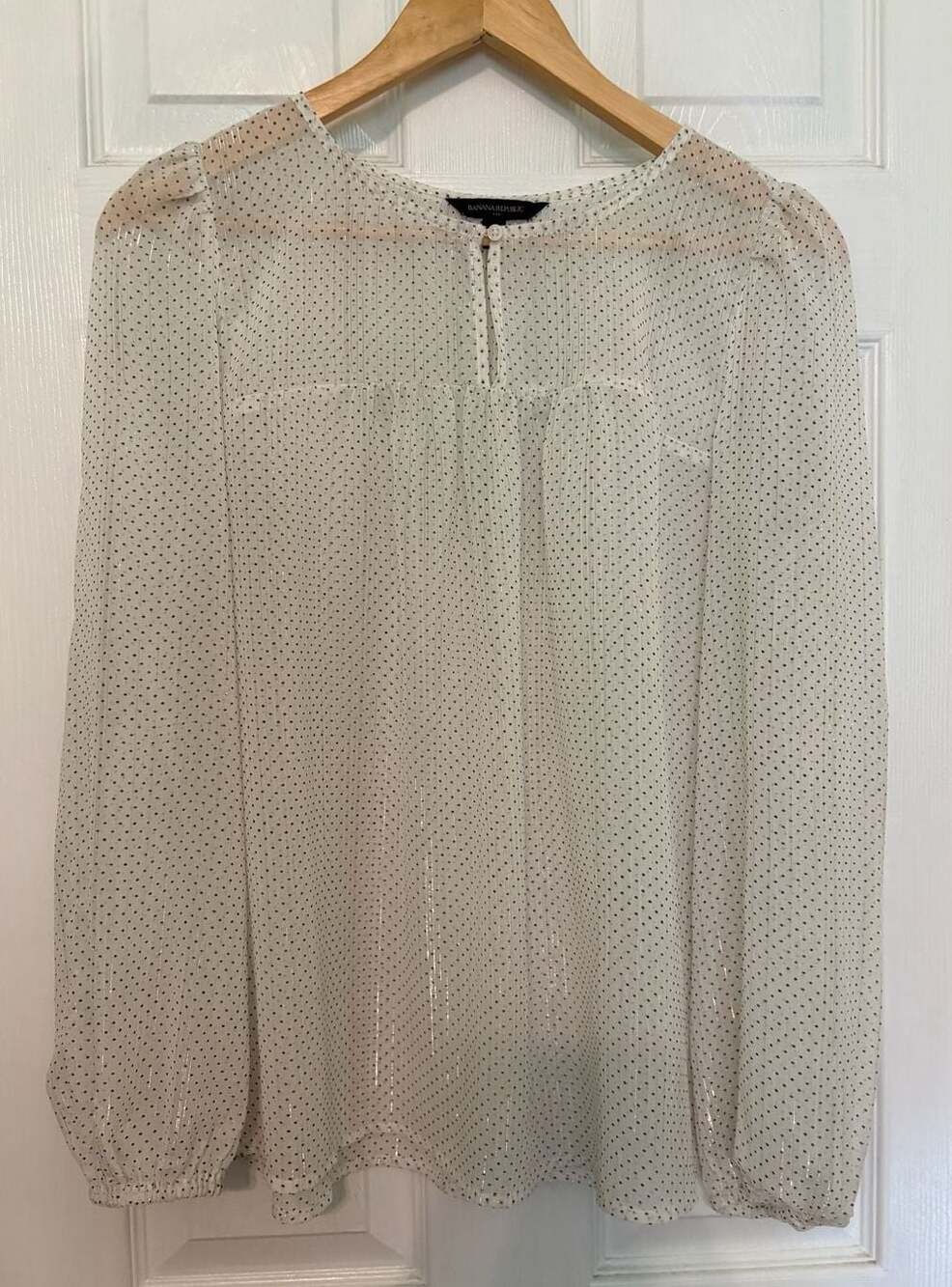 EUC Banana Republic Sheer Swiss Dot Long Sleeve Blouse w/ Metallic Stripe small
